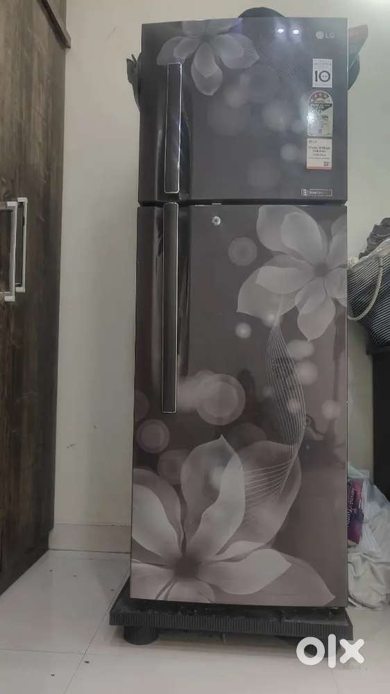 LG Double Door Fridge Is For Sale 5 years Old