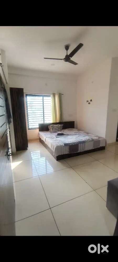 1bhk semi furnished flat on rent