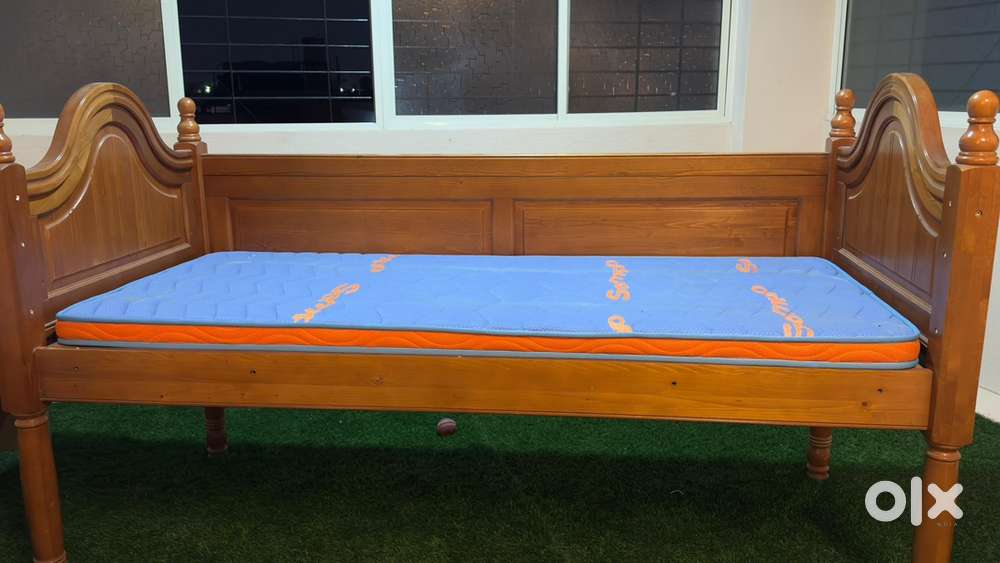 Imported wooden single cot from dubai