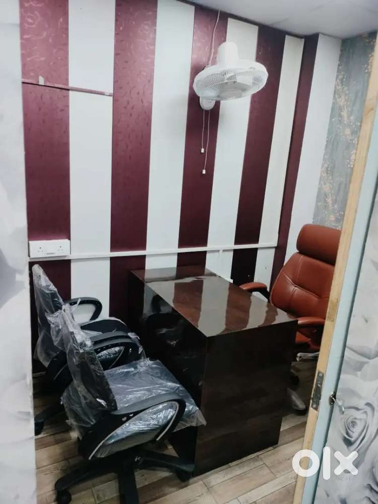 Luxurious office space for rent in prime location noida