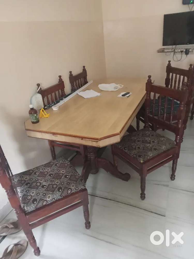 Dinning Table