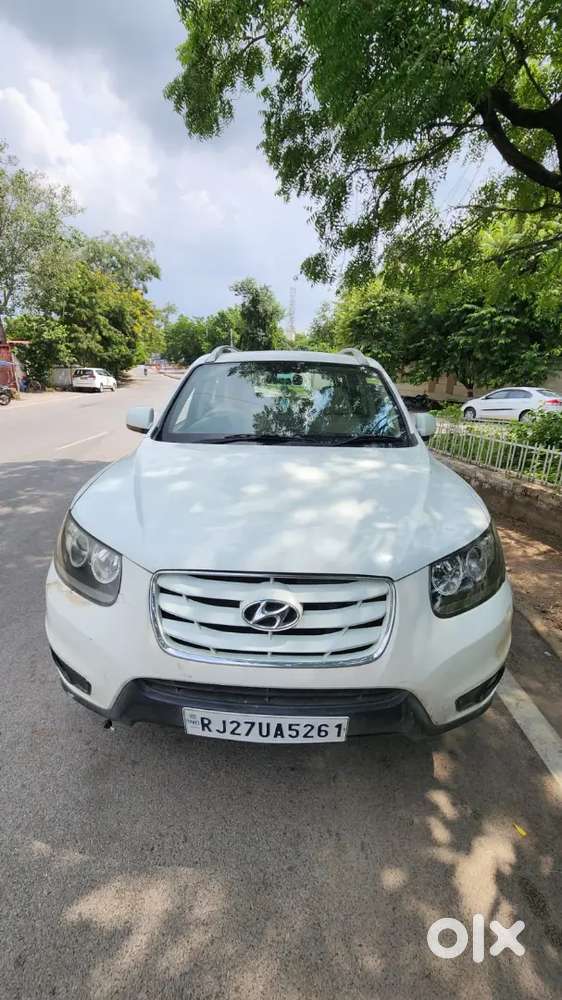 Hyundai Santa Fe 2012 Diesel 15775 Km Driven