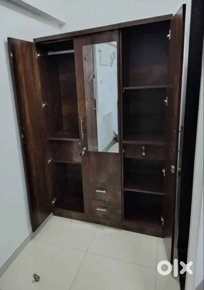 Brand new 3 door wardrobe