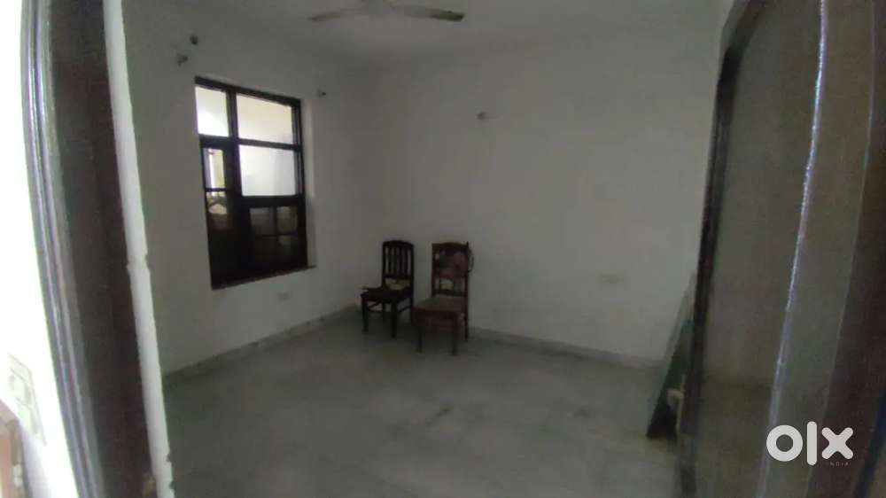 INDEPENDENT 2BHK HOUSE AVAILABLE