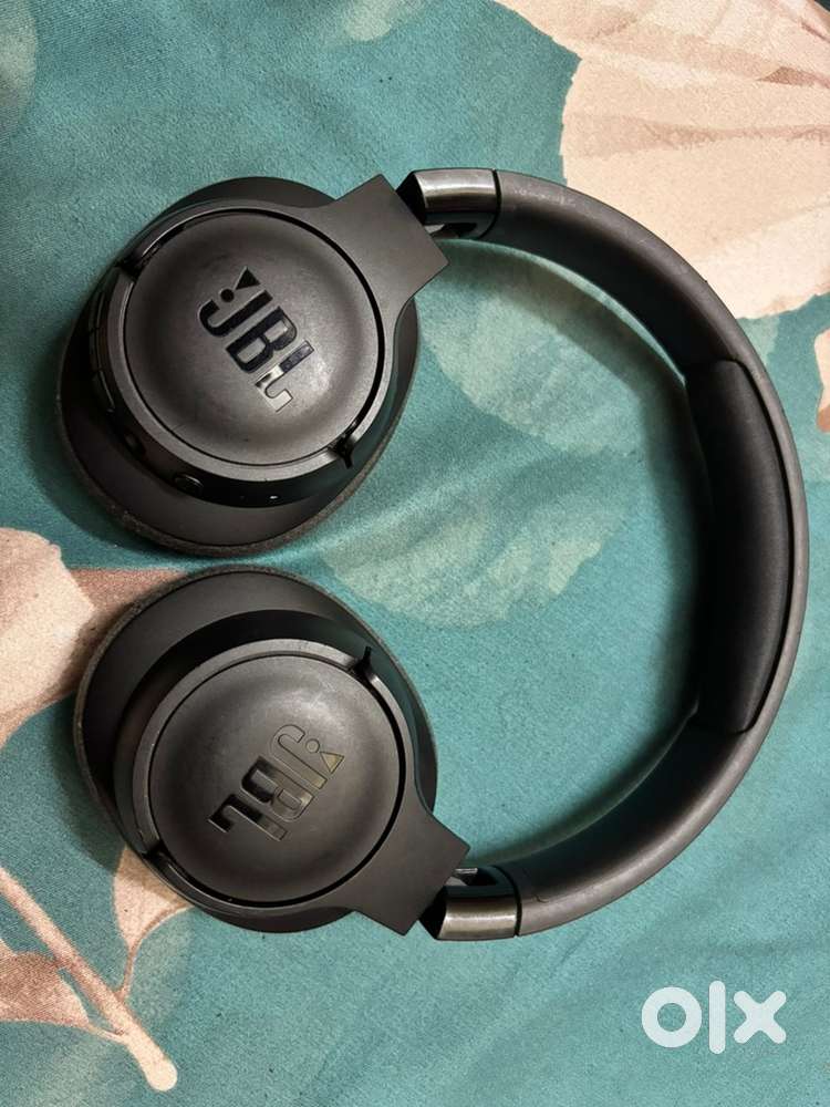 JBLTune 700BT Wireless Over-Ear - Bluetooth Headphones