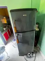 Double door rwfrigerator