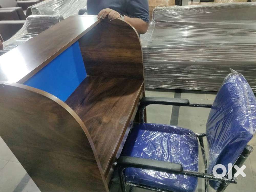 Computer Cabins with Comfortable Chairs – Perfect for Office/Call Cent