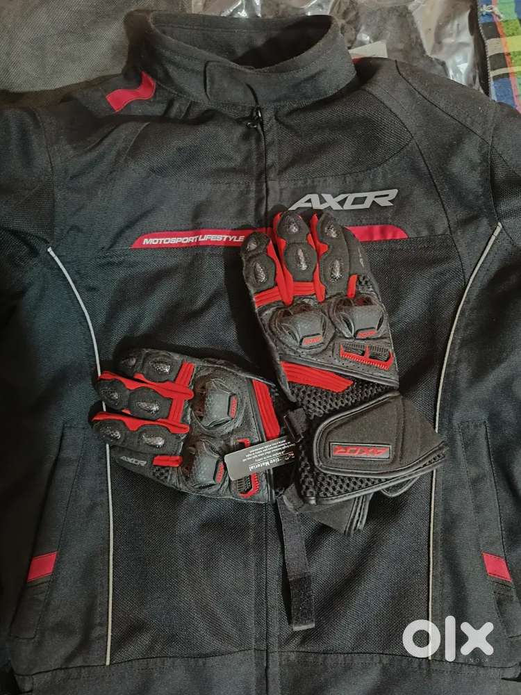 Axor jacket and axor gator gloves level 2 protection