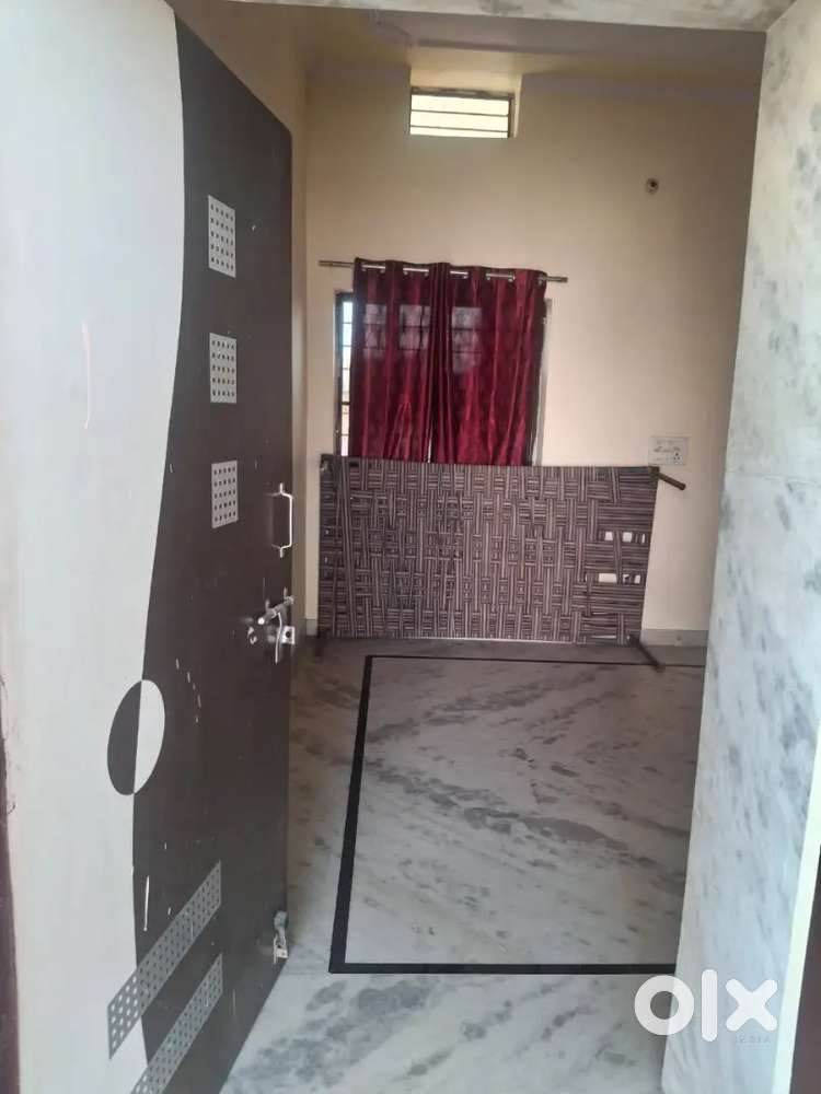 Rent room for student end family