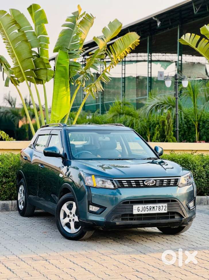 Mahindra XUV300 W6, 2021, Petrol
