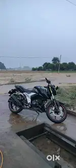 Apache RTR 4V