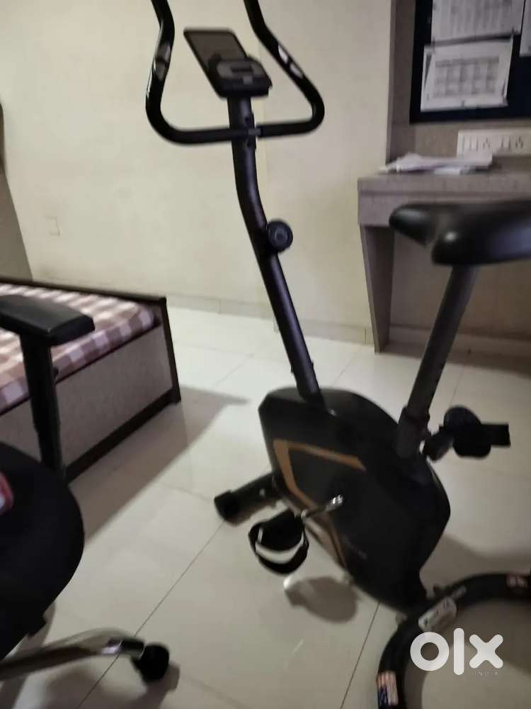 Gym Cycle with lcd screen and magnetic resistance