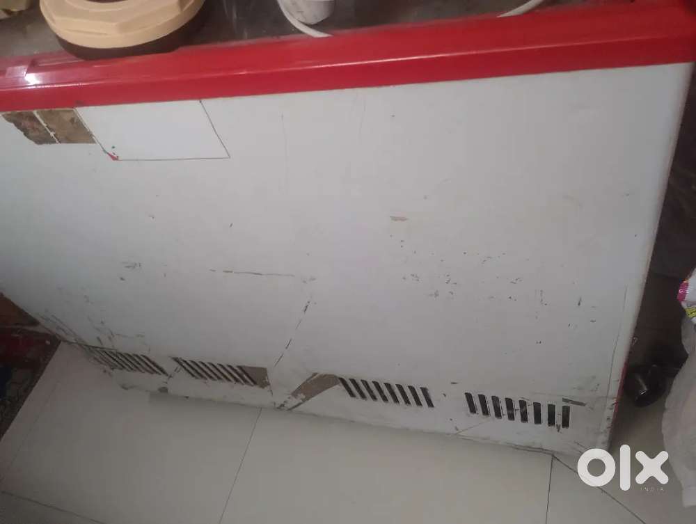 Vadilal icecream fridge