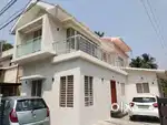 A cute 4 BHK, 3 Bath home in Thondayad, Kozhikode with steady rent!