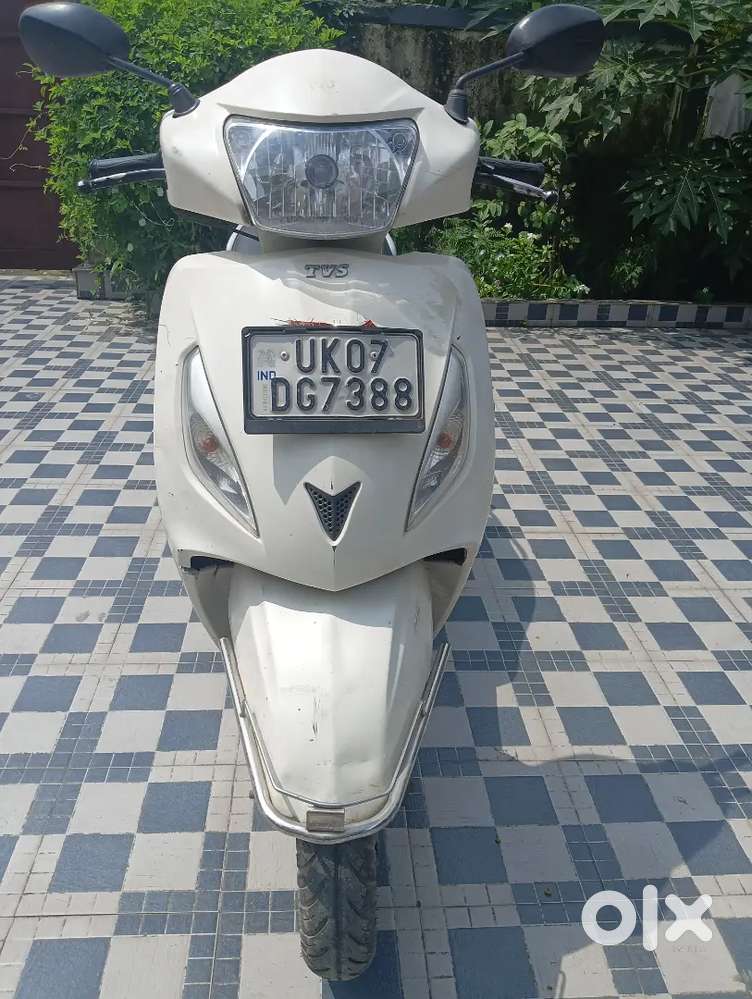 Tvs jupiter (white)