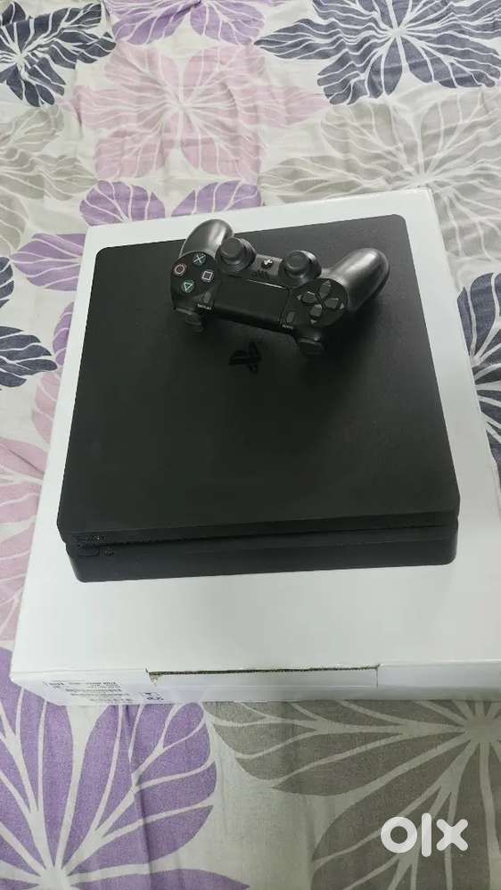 PS4 slim 1TB