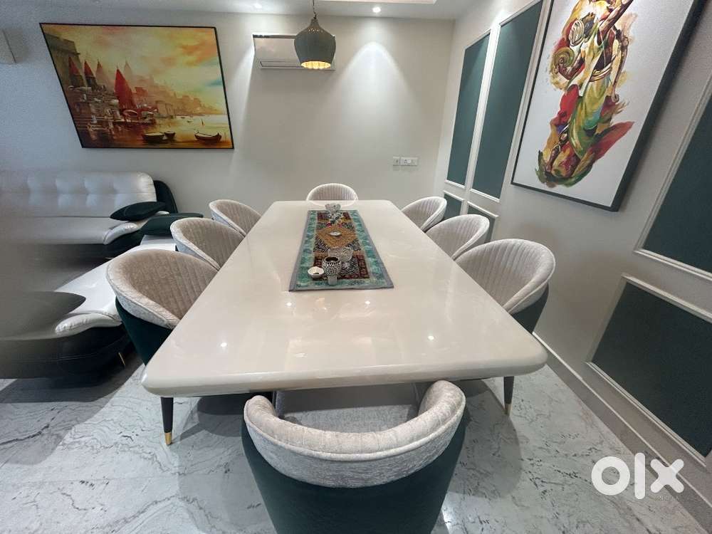 Beautiful 8 Seat Dining table