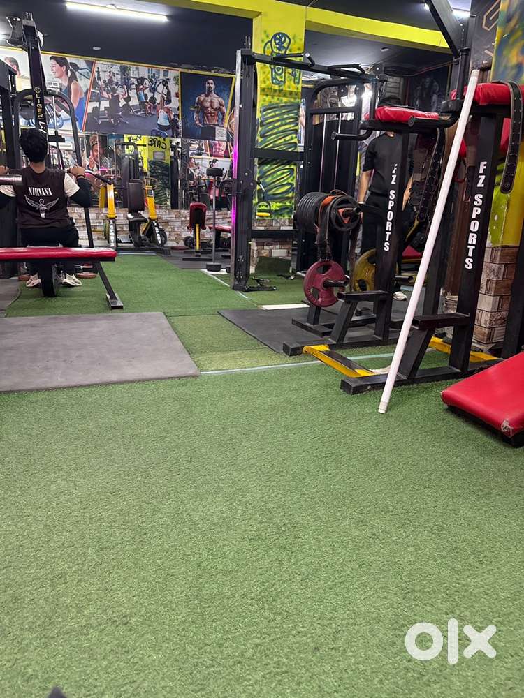 Gym reception boy need