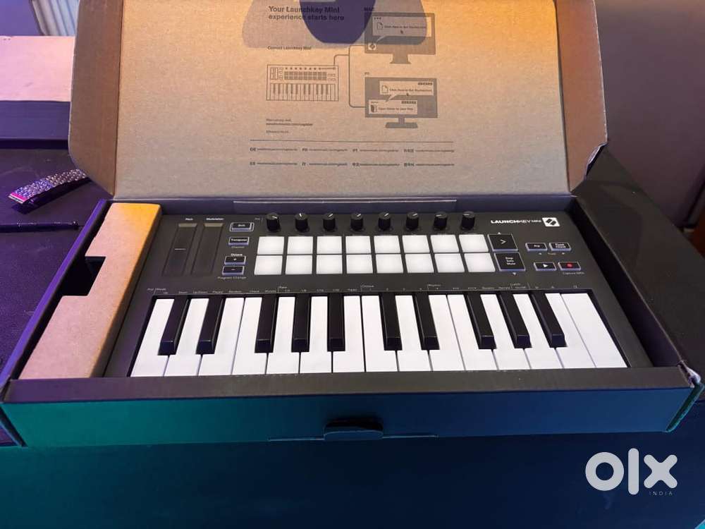 Novation Launch key mini MK3,  new with Box and Bill