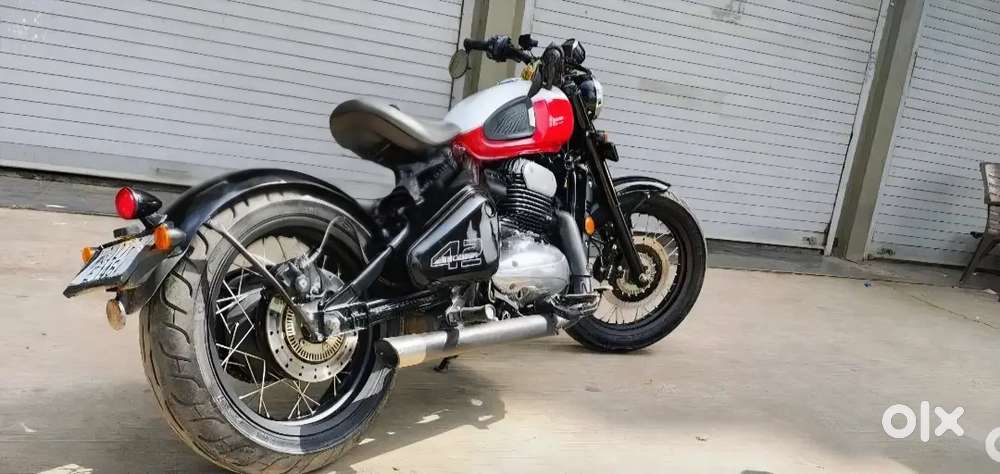 Jawa 42 Bobber