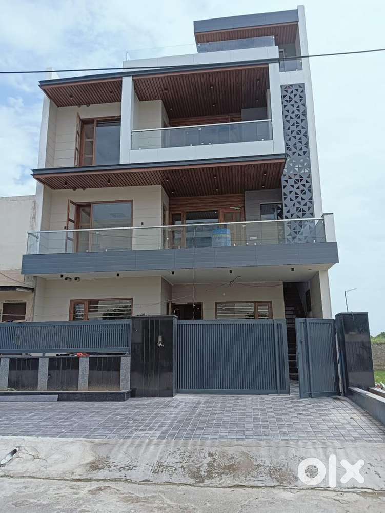 Kothi for Sale in C Block 250Gaj newly built near to Park