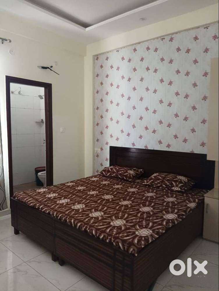 3BHK PINK CITY 3RD FLOOR 24000