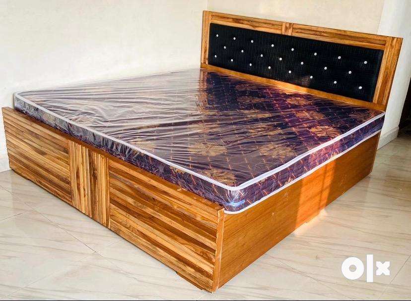15 years gurantee pure woodeb box wala bed
