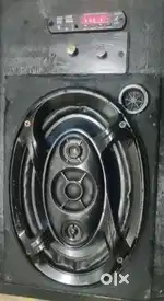 Speaker box with Bluetooth and amplifier