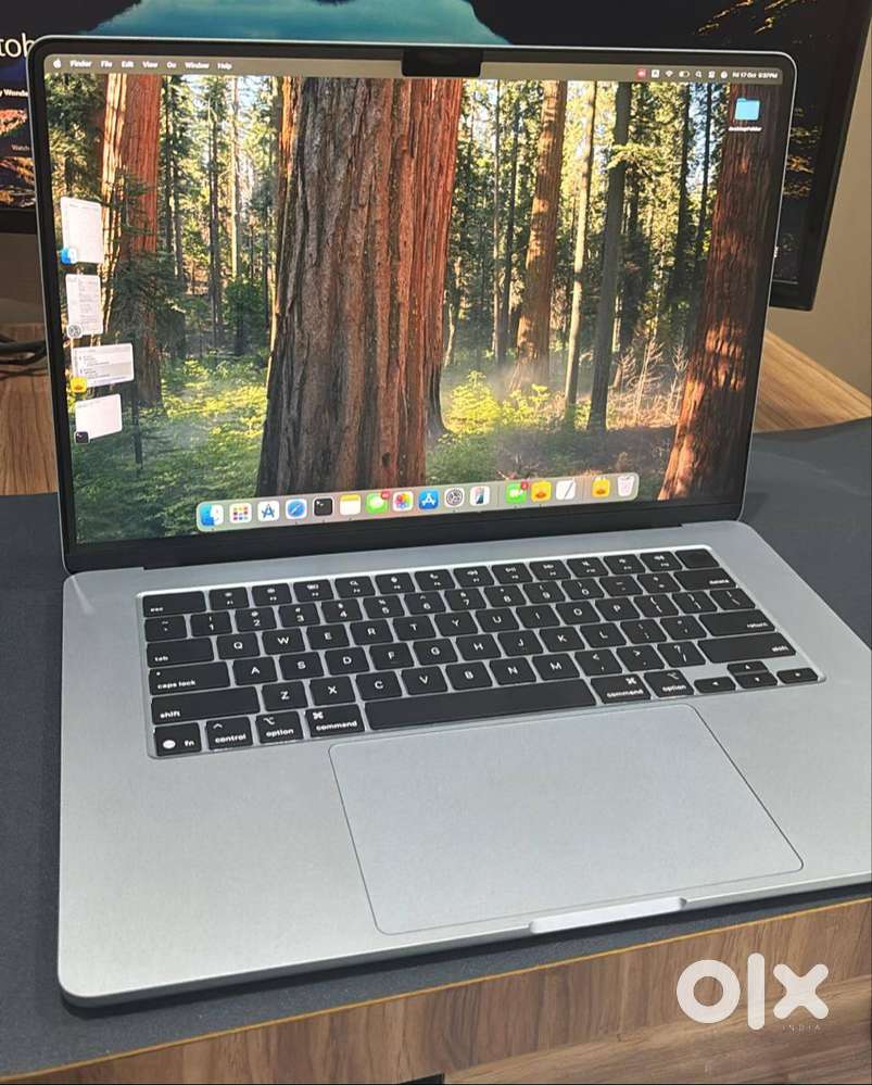 Apple 2025 MacBook Air (15-inch, Apple M4, 16GB, 256GB)