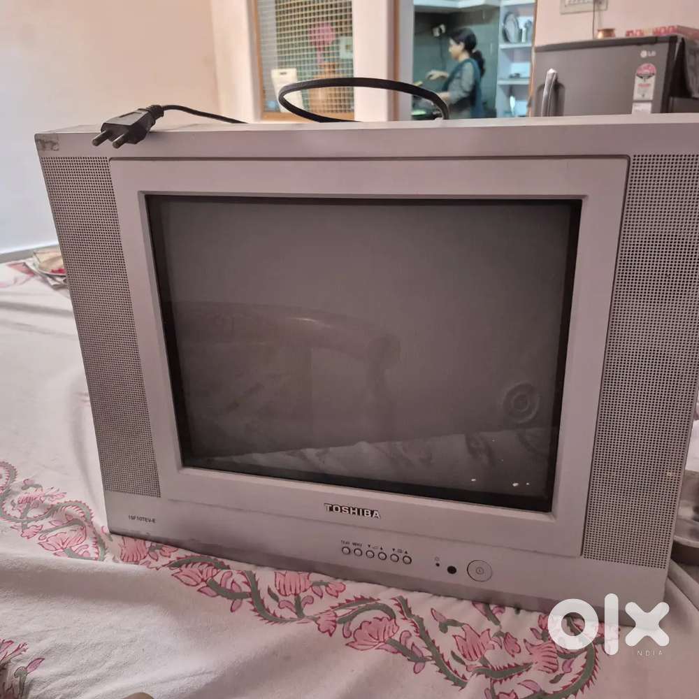 Selling Toshiba 15F10TEV-E TV