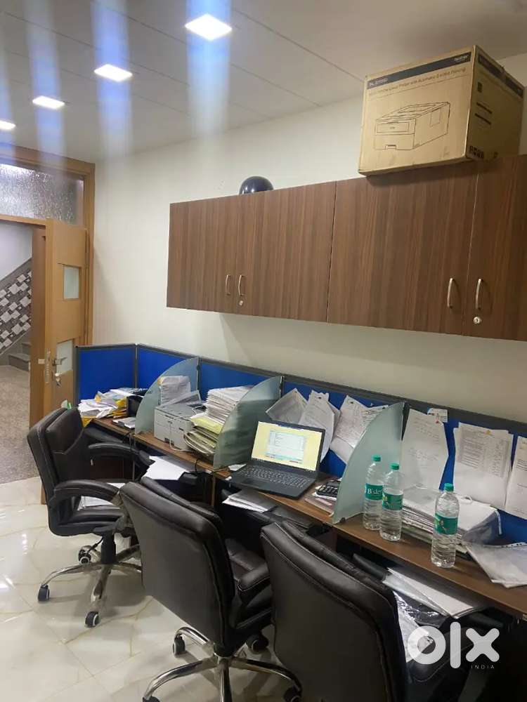 Minimum range  office space for rent in laxmi nagar