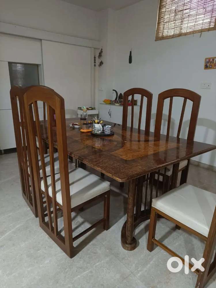 6 teakwood dinning chairs