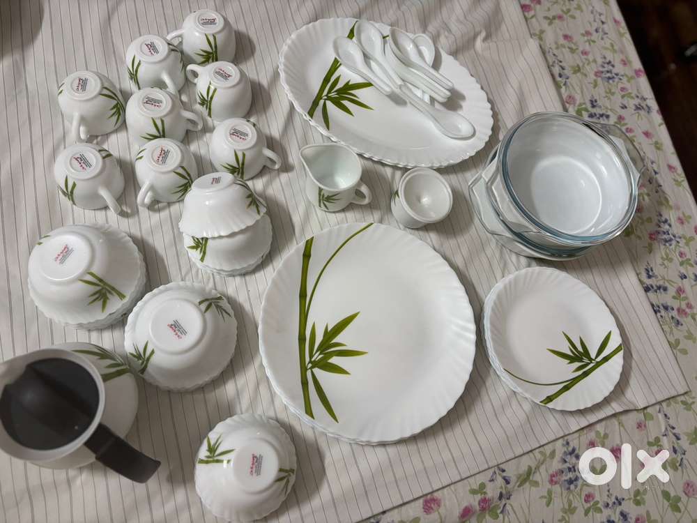 Dinner set for sale