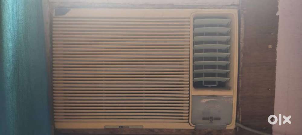 Carrier 1 ton Window AC Immediate Sale