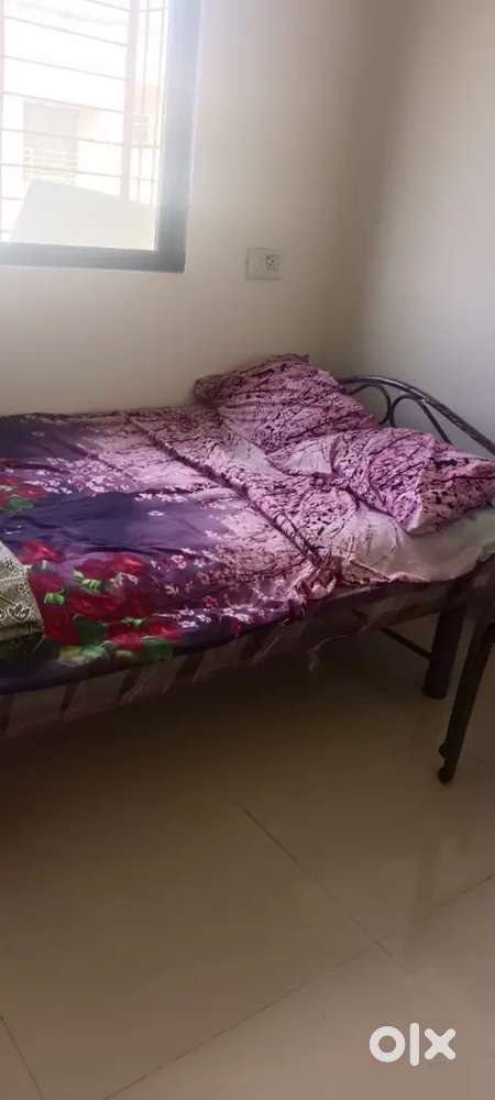 Steel bed double