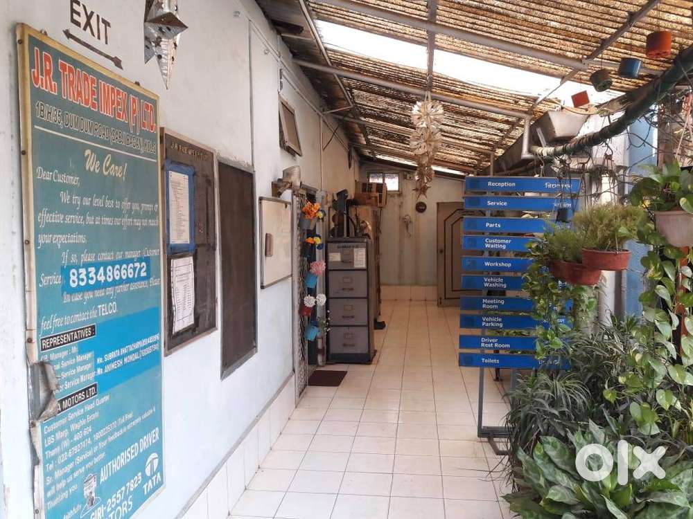 Automobile service centre on rent
