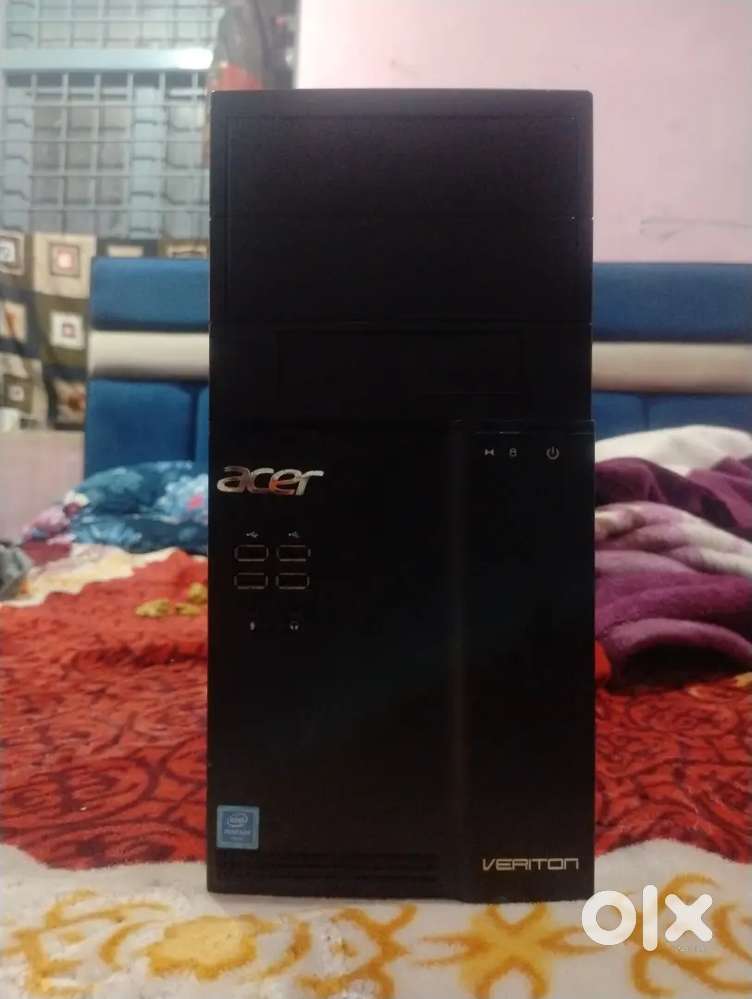 Acer CPU good condition ready to use and game pad