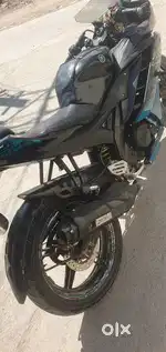 Yamaha R15 v2