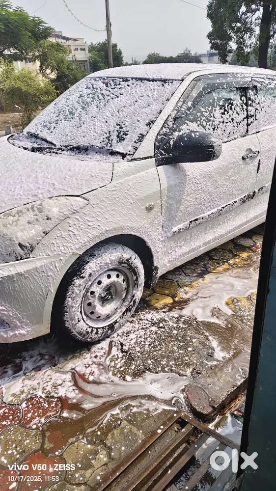 Car mechanic and car washing