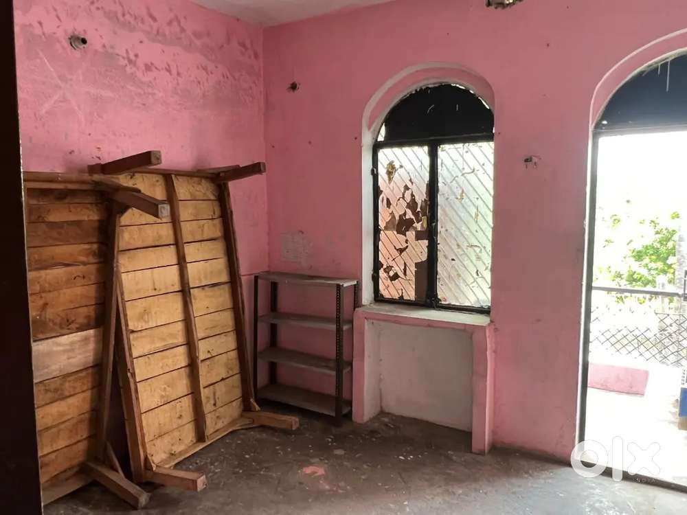 Rent room only two boys