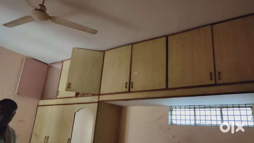 For rent on 1st flr having 2 rooms  only for bachelor girls