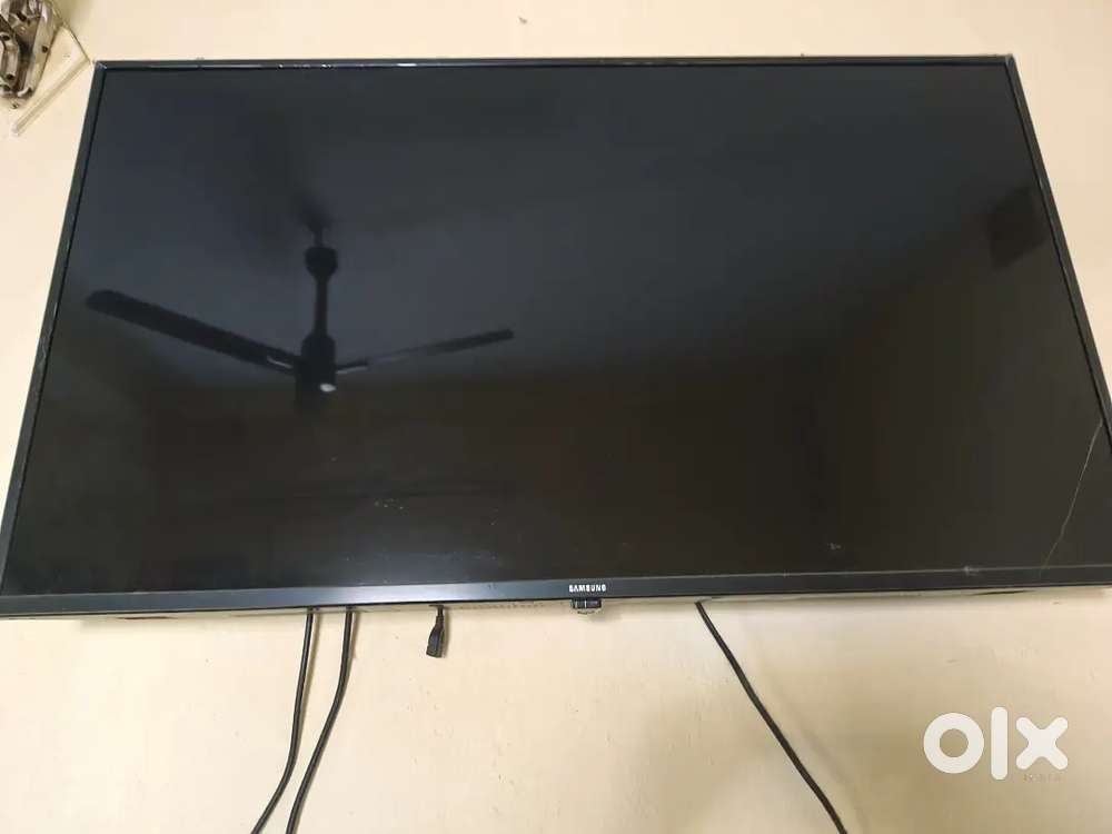 SAMSUNG 43 INCH LED SMART TV