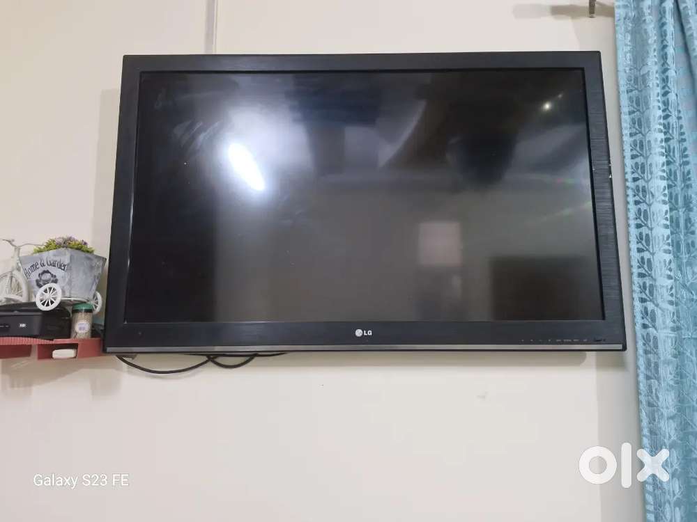 LG television