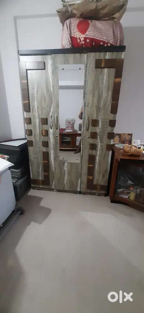 3 door wardrobe and computer  Table