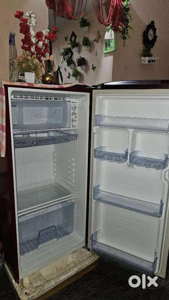 SAMSUNG 183 L Direct 
Cool Single Door 3 Star.with Digital 
Inverter