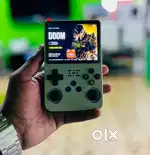 Gaming handheld console
