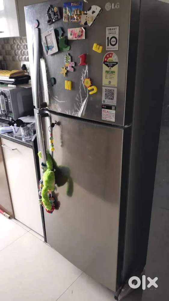 LG FRIDGE 1 YEAR OLD