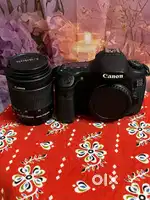 Good condition camera canon 60d DSLR