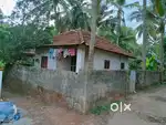 മൂന്നേകാൽ സെൻറ് സ്ഥലവും വീടും വിൽപ്പനക്ക്.. ഓട് മേഞ്ഞ വീട്