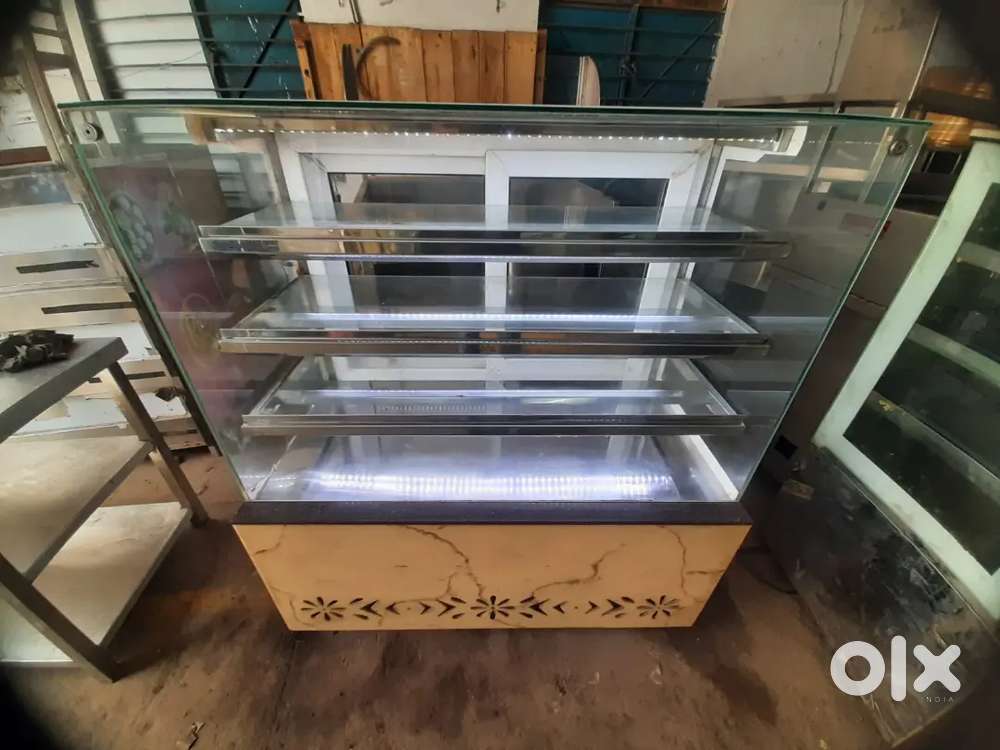 SS Bakery Showcase/Display Counter Used for Sale Euro Style Brand